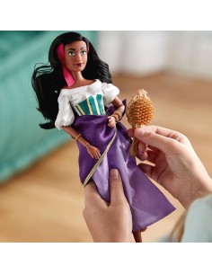 Poupée Disney Store Esmeralda, le Bossu de notre Dame 2